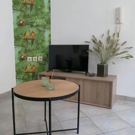 Green Apartment *
