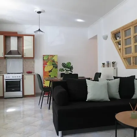 Green Apartment *